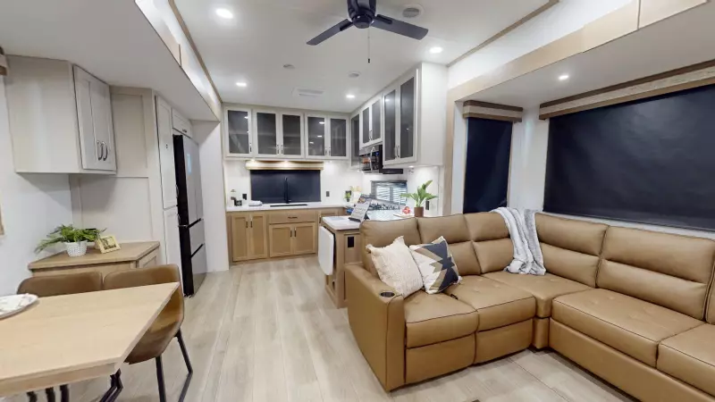 Sierra Fifth Wheels Main Room