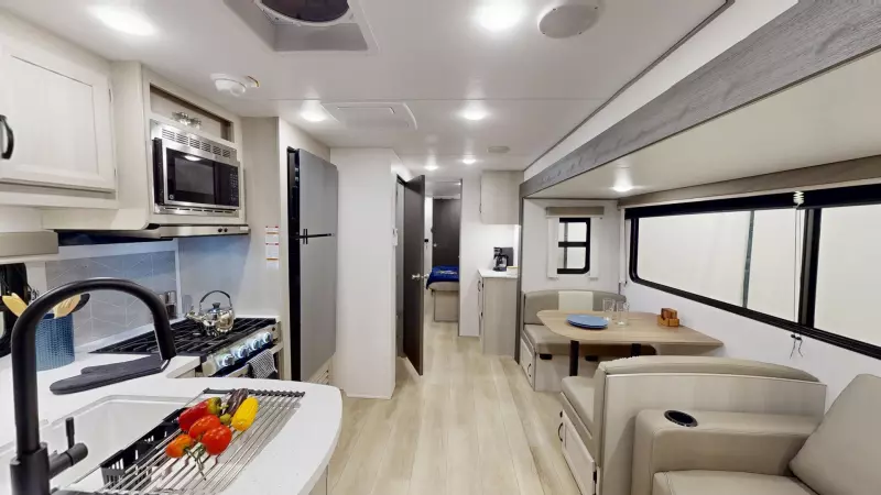 Aurora Main Room