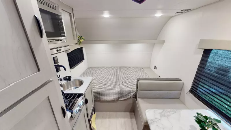 16FB Floorplan Main Room